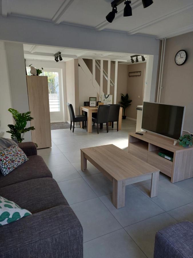Boszicht 6 Halfvrijstaande Vakantiewoning In 东卡佩勒 外观 照片